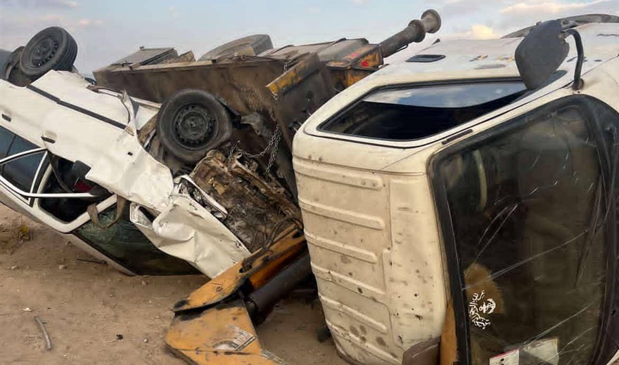 یک مورد حادثه رانندگی ناشی از واژگونی یک دستگاه خودروی یدک‌کش در محدوده بعد از آرامستان، قبل از پل نجف‌شهر